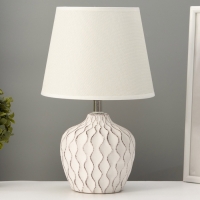 Настольная лампа "Кудри" 1х40Вт Е14 белый/кофе 19,5х19,5х31см Настольная лампа "Кудри" 1х40Вт Е14 белый/кофе 19,5х19,5х31см