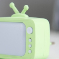 Ночник "Телевизор" LED зеленый 7х7х6,5 см Ночник "Телевизор" LED зеленый 7х7х6,5 см