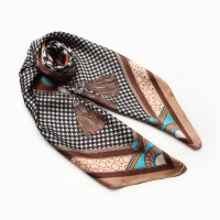 Платок женский MINAKU 70*70 см, коричневый Платок женский MINAKU 70*70 см, коричневый