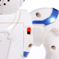 Робот радиоуправляемый «Танцор», световые и звуковые эффекты, работает от батареек, цвет МИКС Робот радиоуправляемый «Танцор», световые и звуковые эффекты, работает от батареек, цвет МИКС