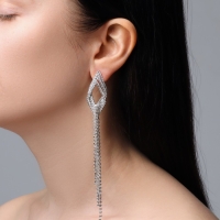 Серьги висячие со стразами &laquo;Голливуд&raquo; ромбы с нитями, цвет белый в серебре, 13,5 см