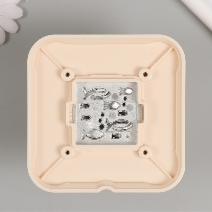 Дырокол фигурный рисунок 3,8х3,8 см "Рыбки" 6.1х6,1х4,1 см