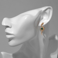 Новый год! Символ года 2025! Серьги со стразами &laquo;Змея&raquo; завиток, цвет зелёный в золоте