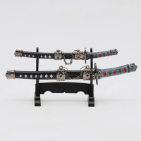 Сув. изделие катаны-мини 2в1 на подставке, ножны черные с белыми ромбами 16/20см микс