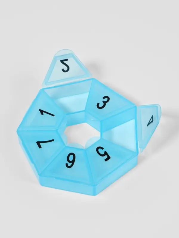 Таблетница &laquo;Цифры&raquo;, 7.5&times;7.5&times;1.7 см, 7 секций, МИКС