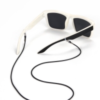 Шнурок для очков на шею 70 см силиконовый, черный Шнурок для очков на шею 70 см силиконовый, черный