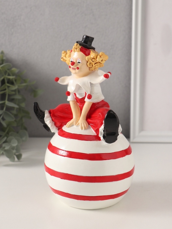 Копилка полистоун "Клоун в цилиндре, на надувном мяче" красно-белый 12,5х11х20,5 см