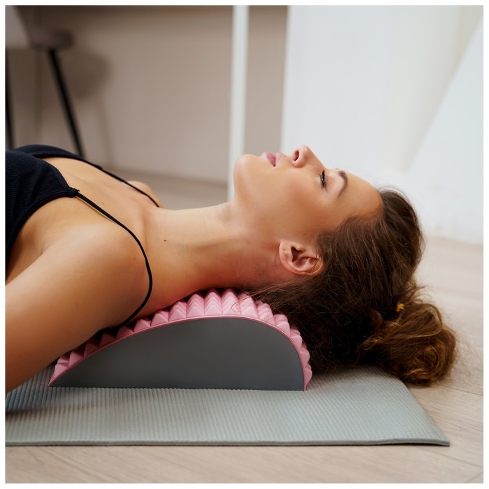 Массажный абмат (Abmat), подушка под поясницу 30&times;24&times;9,5 см, цвета МИКС