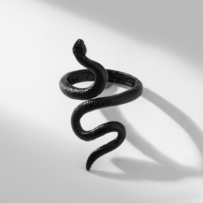 Кольцо &laquo;Змея&raquo; изогнутая, цвет чёрный, безразмерное