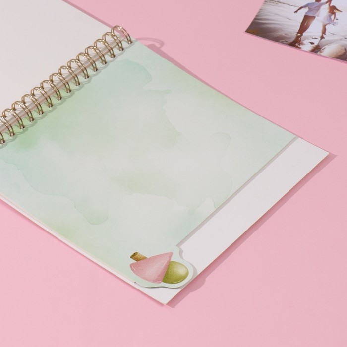 Фотоальбом на спирали 20 листов Фотоальбом на спирали 20 листов "Наша любовь" объёмный элемент + 4 вкладки 24х24 см