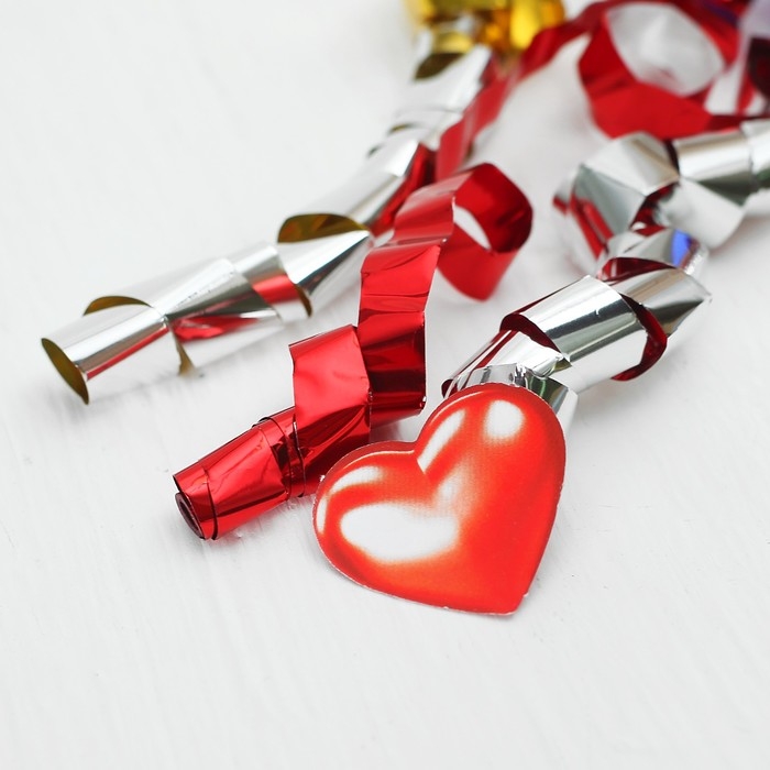 Хлопушка пневматическая «Свадебная», фольга, серпантин, вложения, 30 см Хлопушка пневматическая «Свадебная», фольга, серпантин, вложения, 30 см