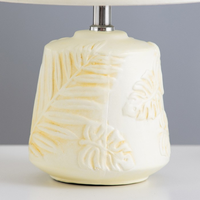 Лампа настольная 16262/1 E14 40Вт белый  22х22х34 см RISALUX