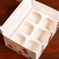 Новый год. Коробка для 6 капкейков с окном "Рождественский домик", 25 х 17 х 10 см, упаковка Новый год. Коробка для 6 капкейков с окном "Рождественский домик", 25 х 17 х 10 см, упаковка