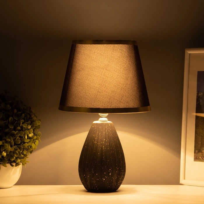 Лампа настольная Лампа настольная "Нежность" 1х40Вт Е14 черный/золото 20х20х34см