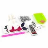 Алмазная мозаика на брелоке "Собачка" серебро