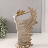 Сувенир полистоун "Свобода. Девушка в летящем платье" бежевый 21х14х30,5 см