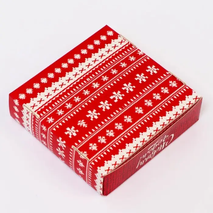 Подарочная коробка сборная с окном &laquo;Вязанка&raquo;, 11.5&times;11.5&times;3 см