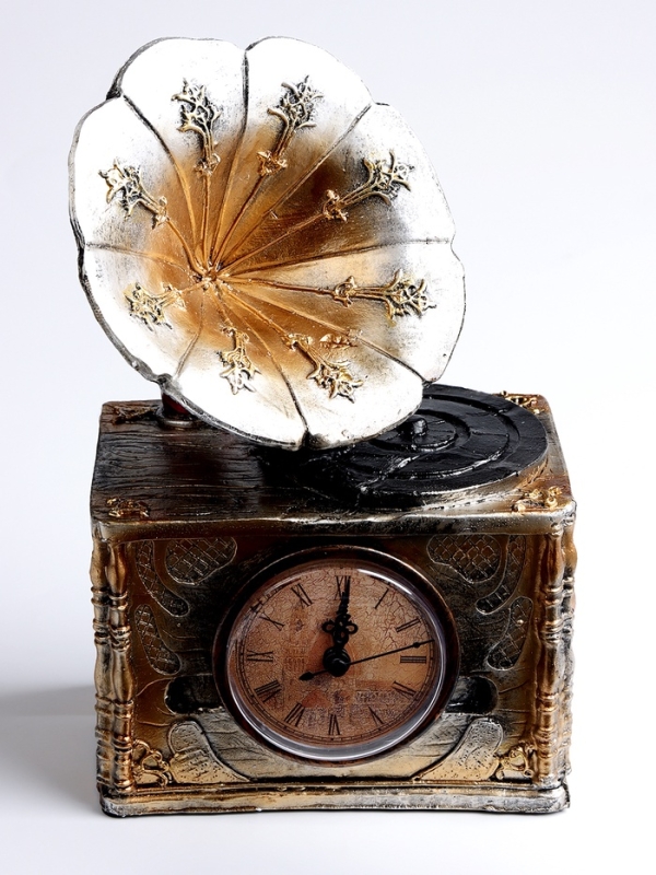 Часы настольные интерьерные, &laquo;Граммофон&raquo;, на батарейках, 15.5&times;9.5&times;24.5 см, d-7 см