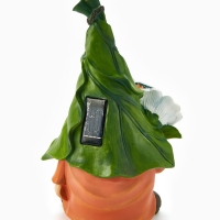 Садовая фигура "Гном с цветочком", 20х17х31.5 см, с подсветкой Садовая фигура "Гном с цветочком", 20х17х31.5 см, с подсветкой