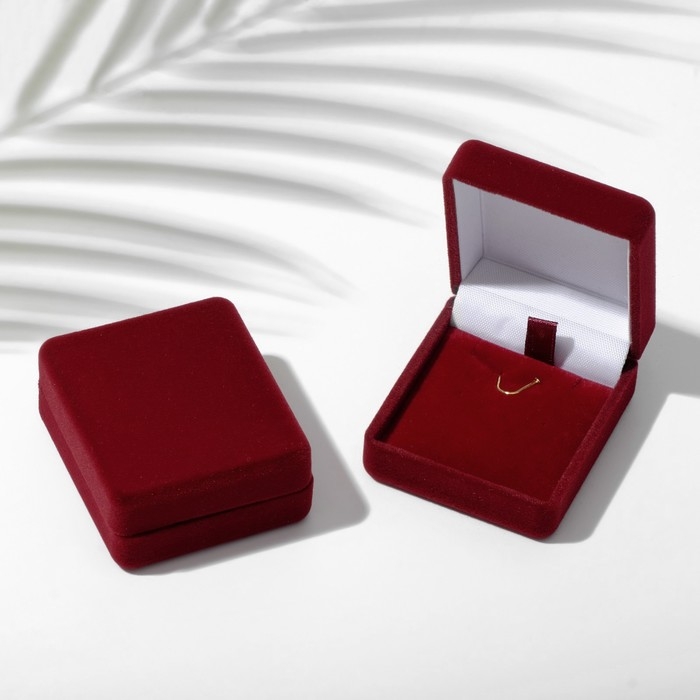 Футляр бархатный под серьги, кулон &laquo;Традиции&raquo;, 4,5&times;5&times;2 см, цвет бордовый