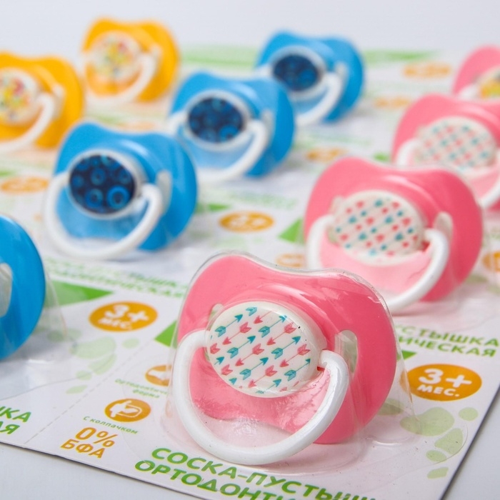 Соска - пустышка силиконовая ортодонтическая, от 3 мес., с колпачком, цвет МИКС