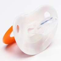 Соска - пустышка силиконовая ортодонтическая &laquo;Божья коровка&raquo;, от 0 мес., с колпачком, цвет оранжевый