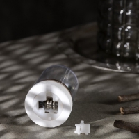 Светодиодная фигура под куполом &laquo;Машина с подарками&raquo; 6 &times; 9.5 &times; 6 см, дерево, батарейки LR1130х3 (нет в комплекте), свечение тёплое белое