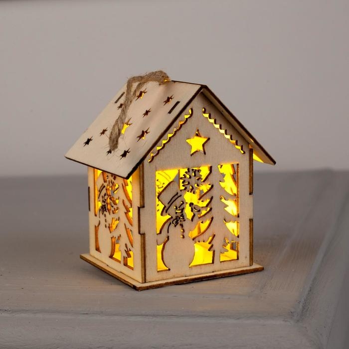 Ёлочная игрушка &laquo;Домик со снеговиком&raquo;, от батареек, свечение тёплое белое