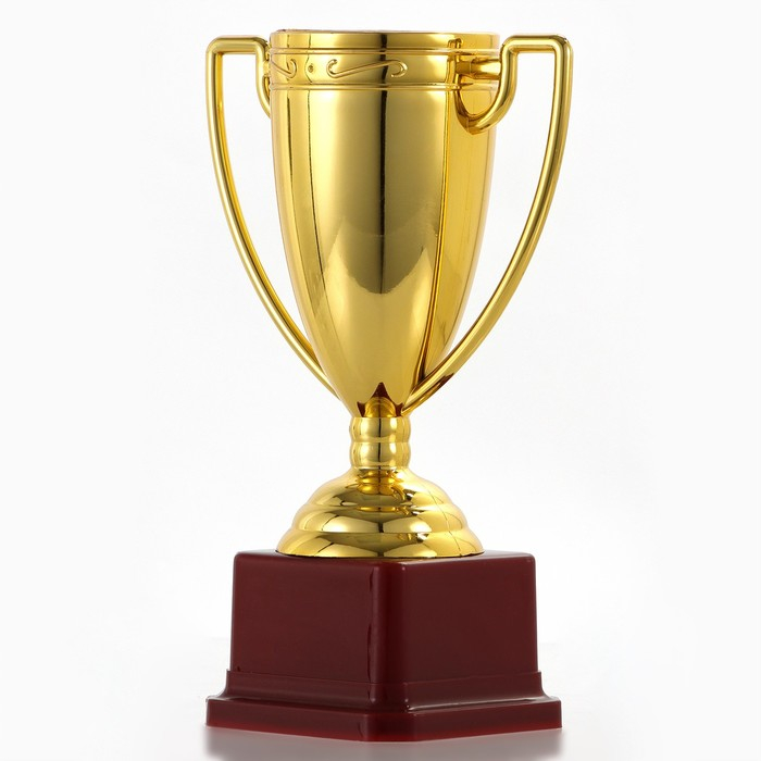 Кубок 093, наградная фигура, золото, подставка пластик, 18,2 х 12 х 7,5 см.