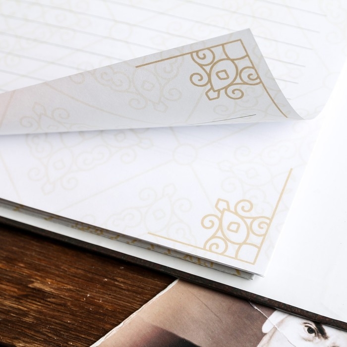 Родословная книга &laquo;Семейная&raquo;, с деревянным элементом, 84 страницы, 24,5 х 23 х 4 см.