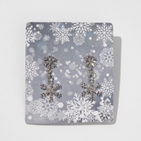 Новый год! Серьги &laquo;Снежинки&raquo; со стразами, цвет белый в серебре