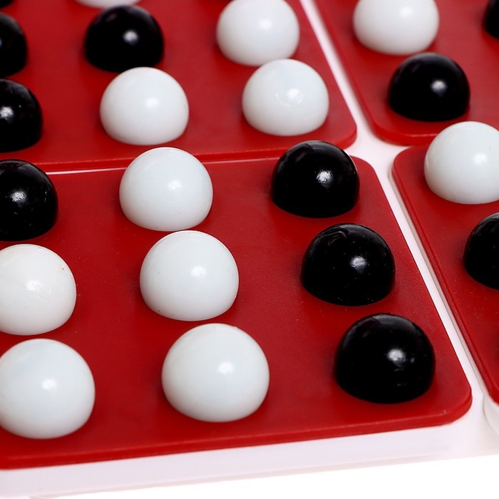 Настольная игра &laquo;Пентаго&raquo;