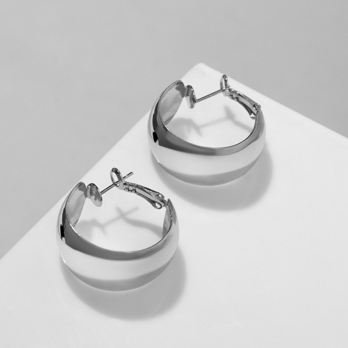 Серьги-кольца «Выпуклые» широкие, цвет серебро, d=3 см Серьги-кольца «Выпуклые» широкие, цвет серебро, d=3 см