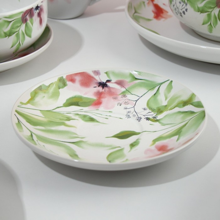 Набор посуды на 4 персоны &laquo;Акварель&raquo;, 16 предметов: 4 тарелки 23 см, 4 миски 14.5 см, 4 кружки 250 мл, 4 блюдца 15 см.