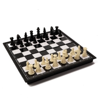 Шахматы 26 х 26 см, король h-4.6 см, d-1.9 см, доска и фигуры пластик