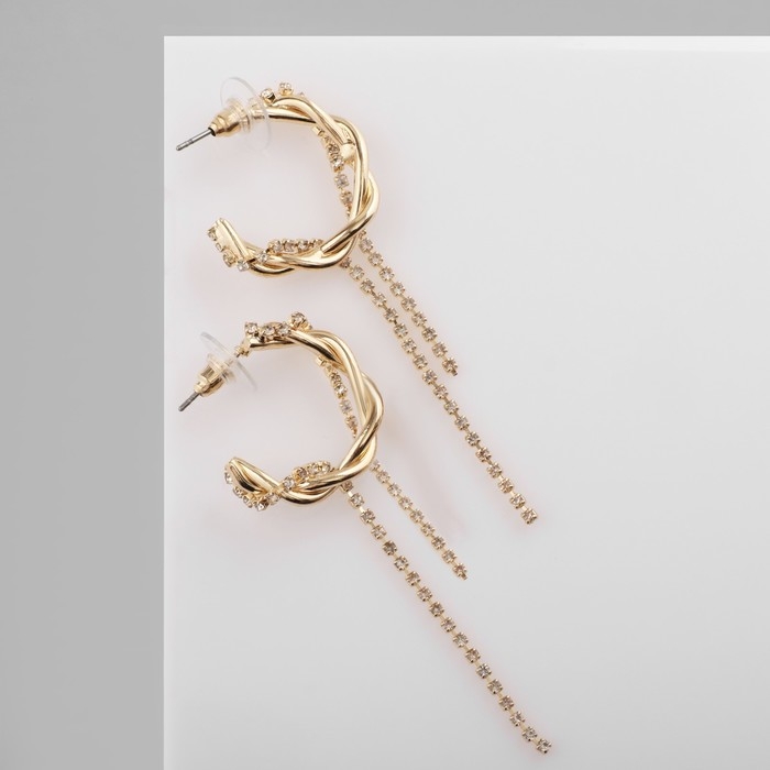 Серьги висячие со стразами &laquo;Кольца&raquo; с подвесками, цвет белый в золоте