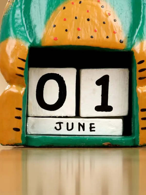 Календарь настольный &laquo;Лягушка&raquo;, 10&times;6.5&times;21 см, дерево, зелёный