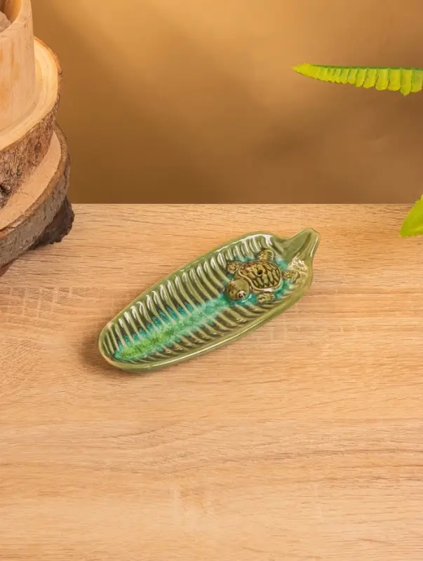 Подставка под благовония "Черепашонок на листе" керамика, цв. МИКС, 15х6х2 см