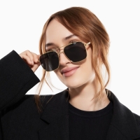 Очки солнцезащитные поляризационные, дужка 13.5 см, ширина 12.8 см, линза 5&times;5.6 см