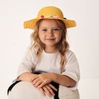 Шляпа с бомбошками для девочки MINAKU, цвет жёлтый, размер 50 Шляпа с бомбошками для девочки MINAKU, цвет жёлтый, размер 50