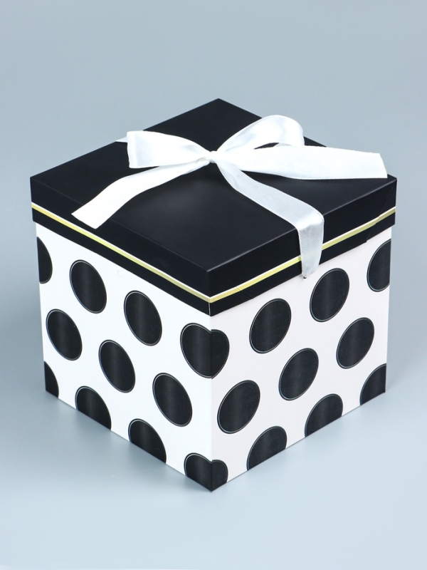 Коробка подарочная самосборная &laquo;Горошек&raquo; 15&times;15&times;15 см