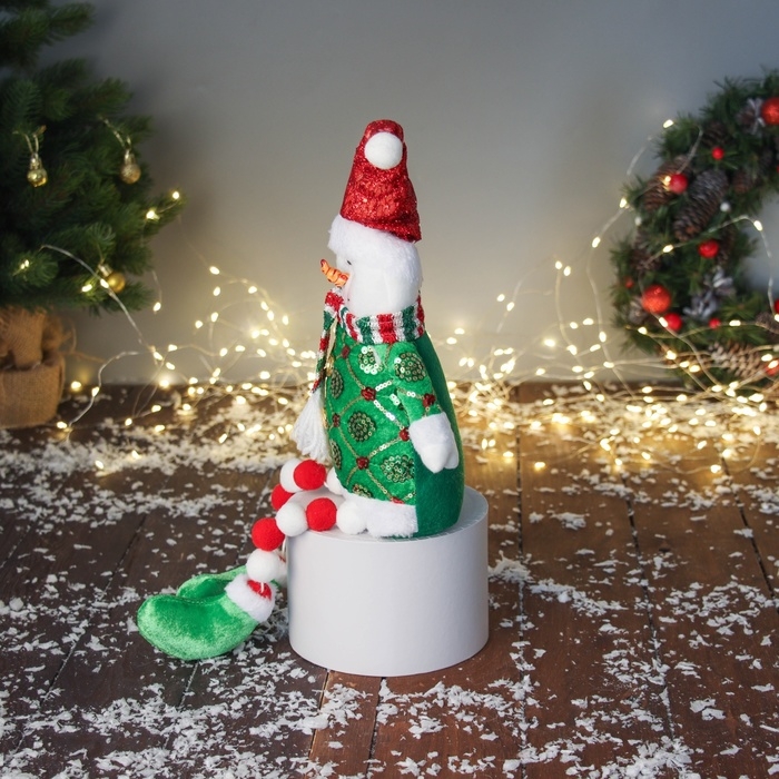 Мягкая игрушка Мягкая игрушка "Снеговик в сияющем костюме и шарфике" 49х19 см, красно-зелёный