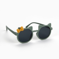 Очки солнцезащитные детские, uv 400, ширина 12.3 см, дужка 13 см, линза 4.8&times;4 см