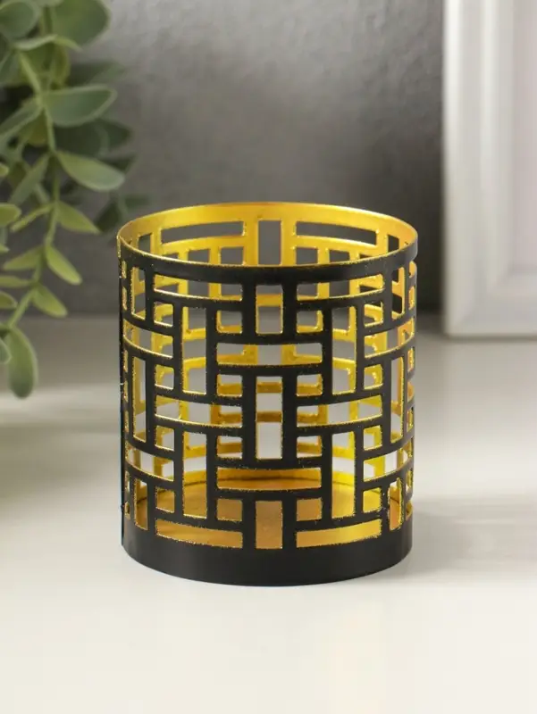 Подсвечник "Цилиндр №1" металл 7,5х7,5х8 см, черный с золотом