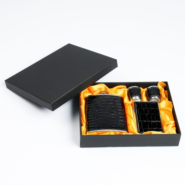 Подарочный набор Подарочный набор "Черный питон" 4 в 1: фляжка 240 мл, 2 рюмки, портсигар, чёрный