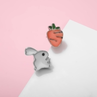 Серьги детские &laquo;Выбражулька&raquo; зайчик с морковкой, цветные в серебре