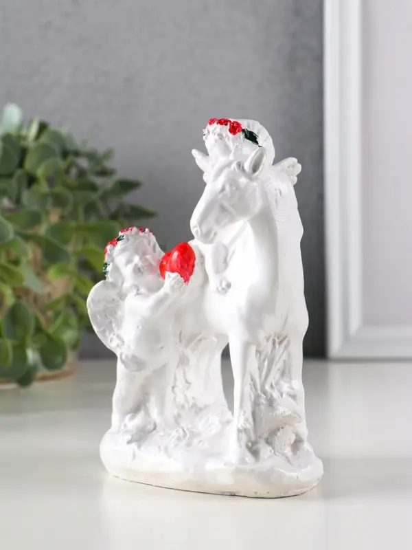 Фигура "Ангел на лошади" 13,5х10х6,5 см, цв. белый
