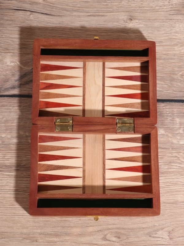 Нарды 17х12,5х3,5 см, дерево шишам, латунь