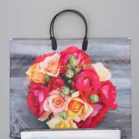 Пакет "Волшебный букет", полиэтиленовый с пластиковой ручкой, 38 х 34 + 3 см, 90 мкм