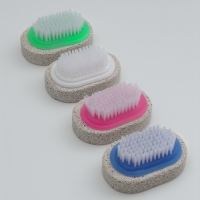 Пемза для педикюра, с щёткой, 6.5 см, в коробке, МИКС